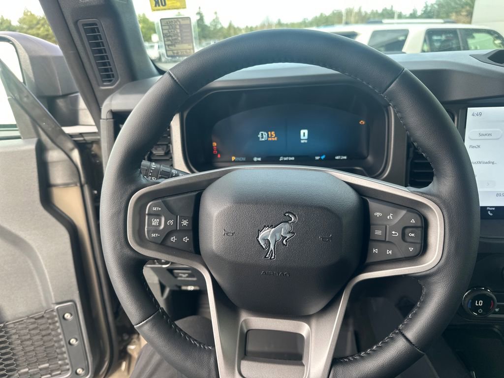 Used 2025 Ford Bronco Badlands AWD/4WD image 14