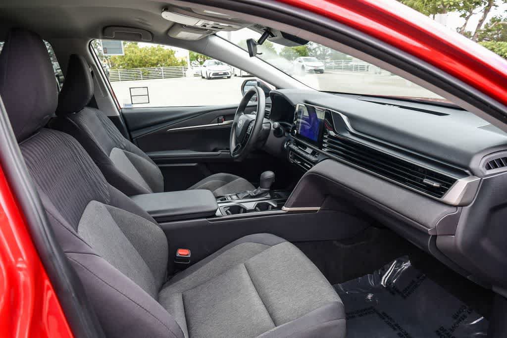 Used 2025 Toyota Camry LE FWD image 15