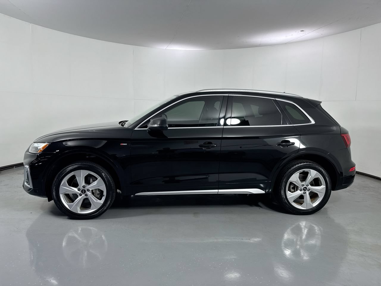 Used 2023 Audi Q5 2.0T Premium Plus w/ Premium Plus Package AWD/4WD video 2