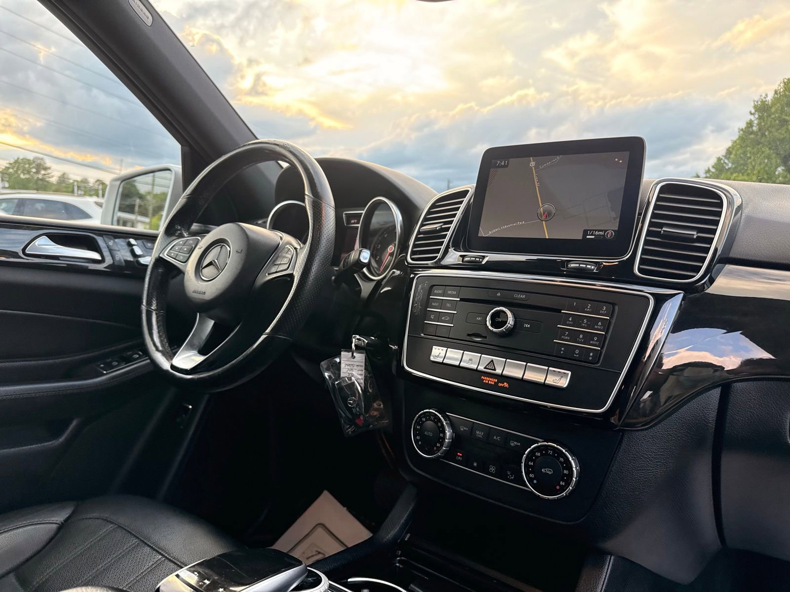 Used 2017 Mercedes-Benz GLE 350 image 35