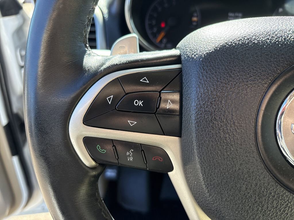 Used 2017 Jeep Grand Cherokee Limited image 14