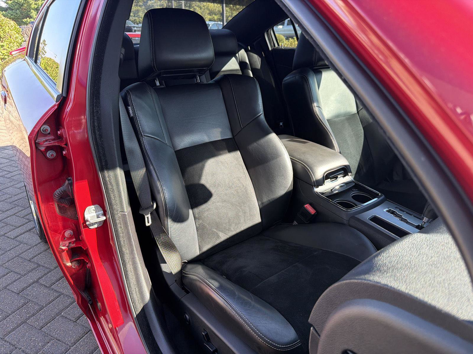 Used 2012 Dodge Charger R/T RWD image 38