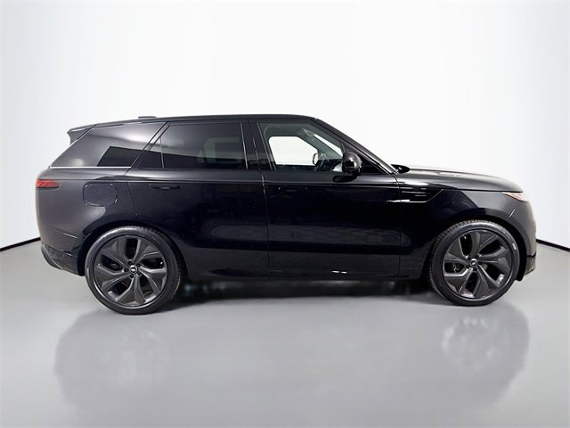 New 2025 Land Rover Range Rover Sport Dynamic SE image 4