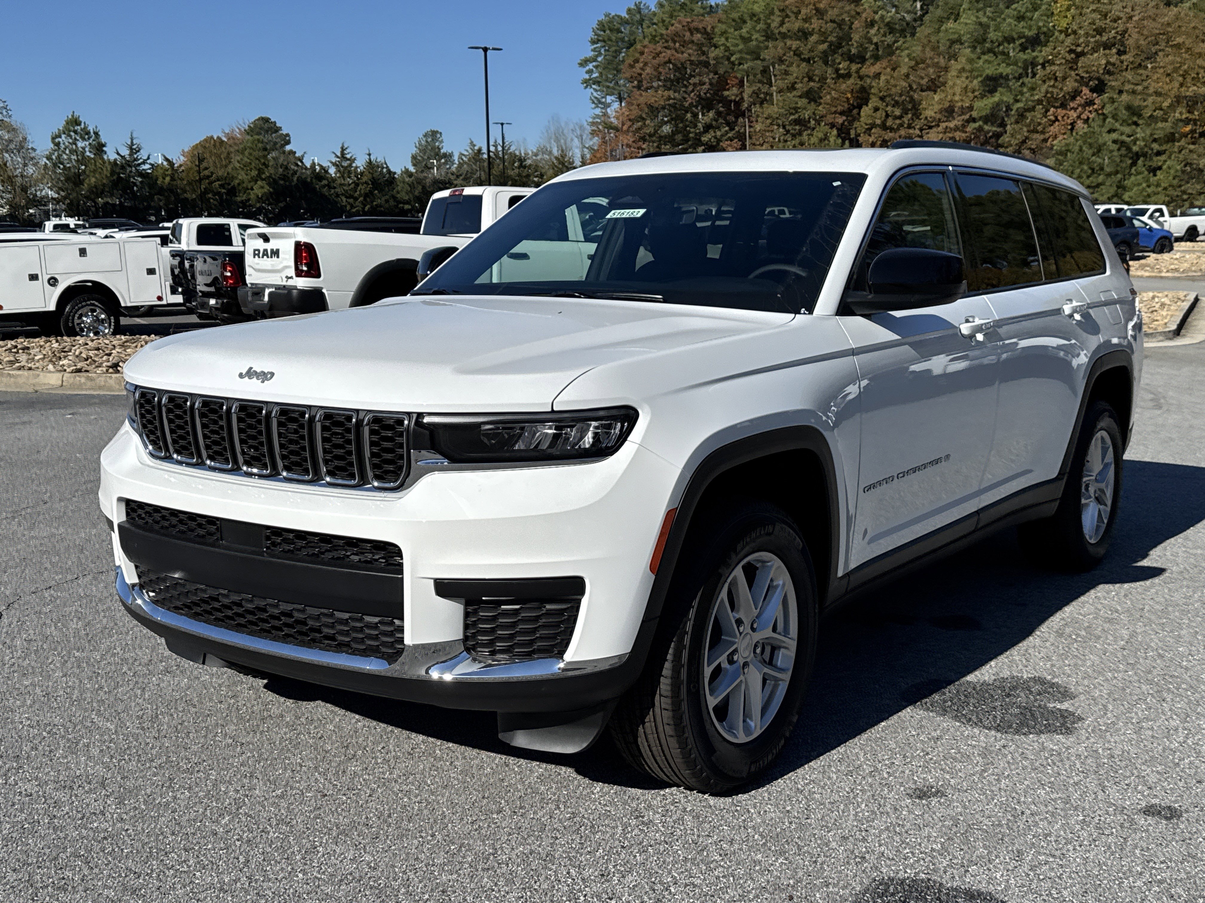 New 2025 Jeep Grand Cherokee L Laredo w/ Luxury Tech Group I image 3