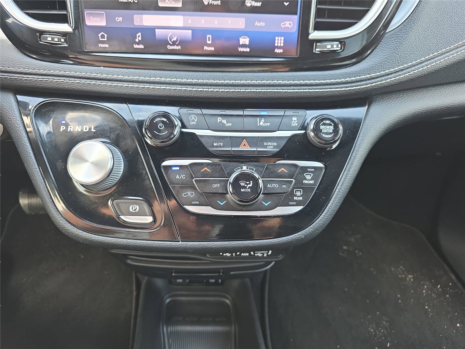 Used 2021 Chrysler Pacifica Touring w/ S Appearance Package image 25