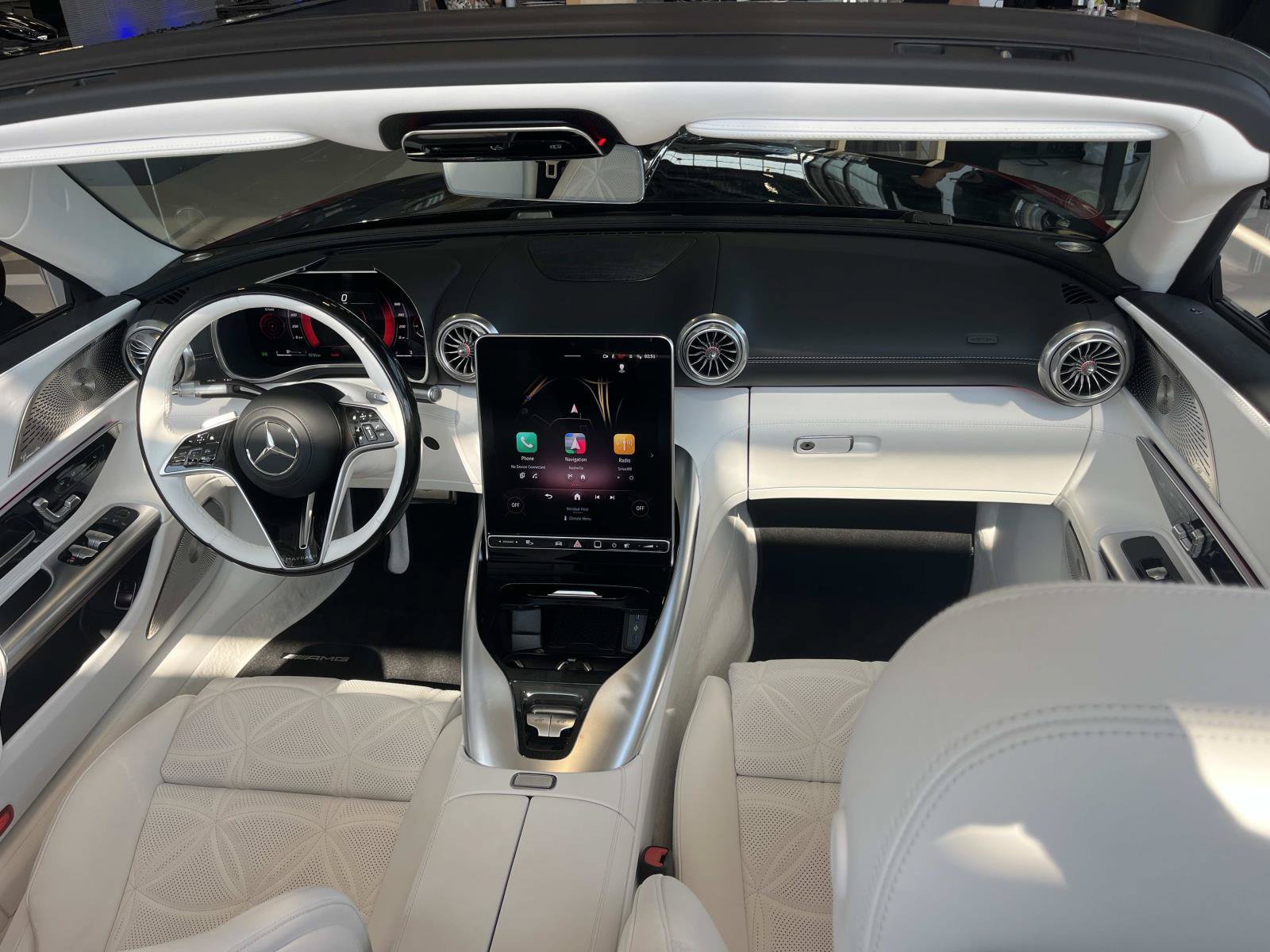 Certified 2026 Mercedes-Benz Maybach SL 680 image 17
