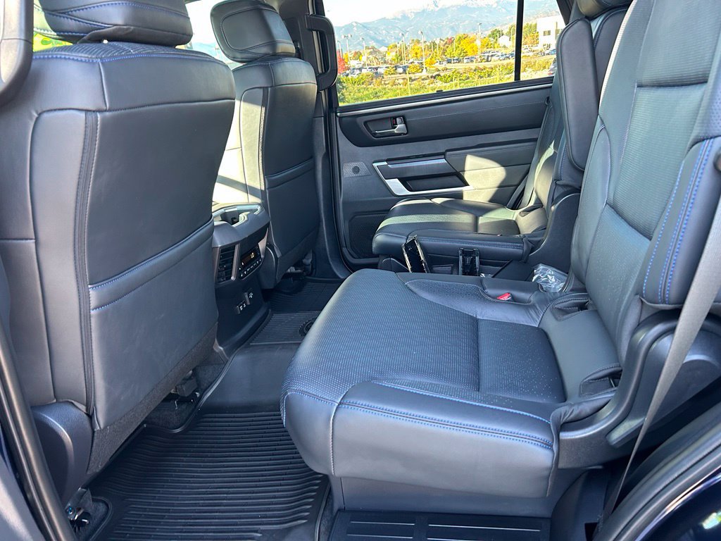 Used 2025 Toyota Sequoia Platinum AWD/4WD image 27