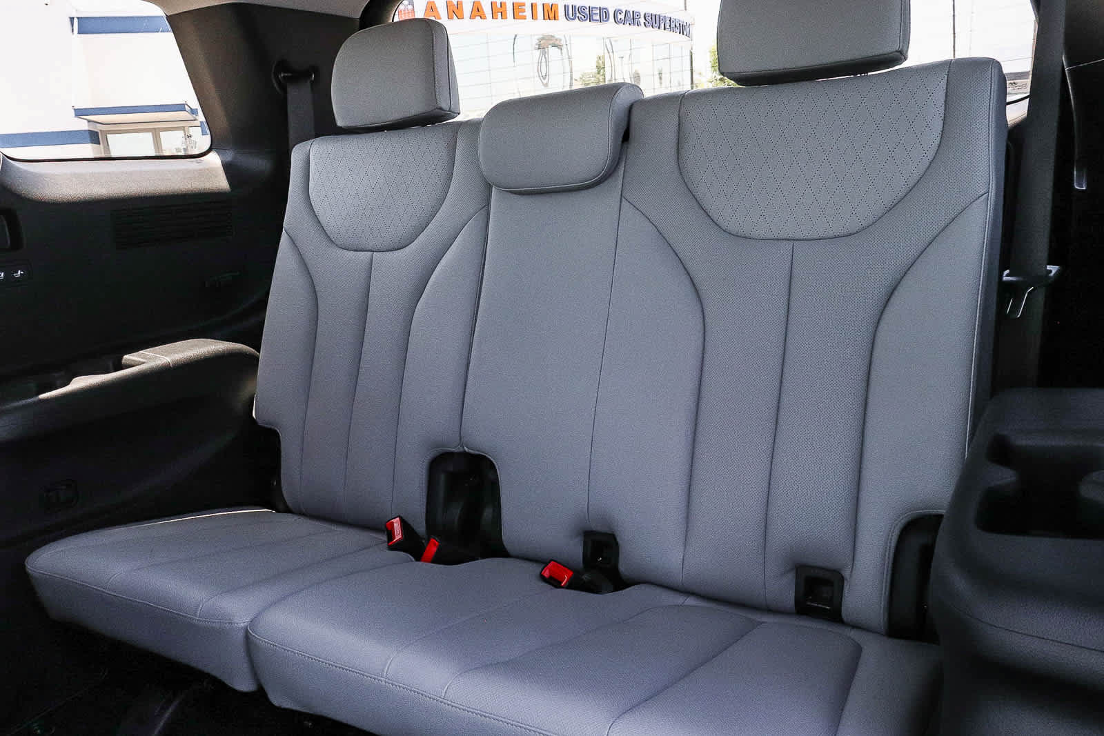 Used 2022 Hyundai Palisade SEL w/ Premium Package FWD image 17