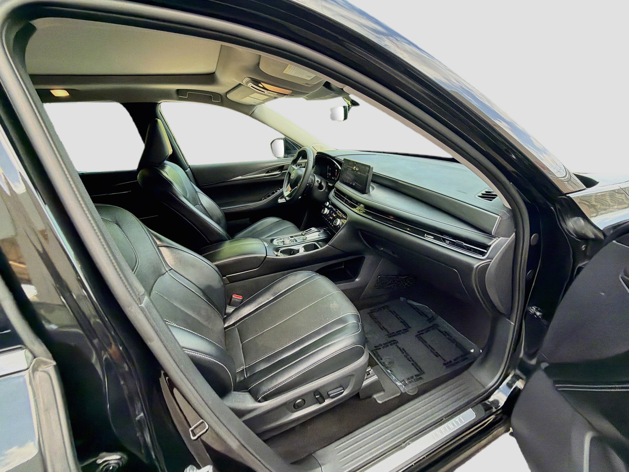 Used 2023 INFINITI QX60 Luxe w/ Performance Audio Package FWD image 32