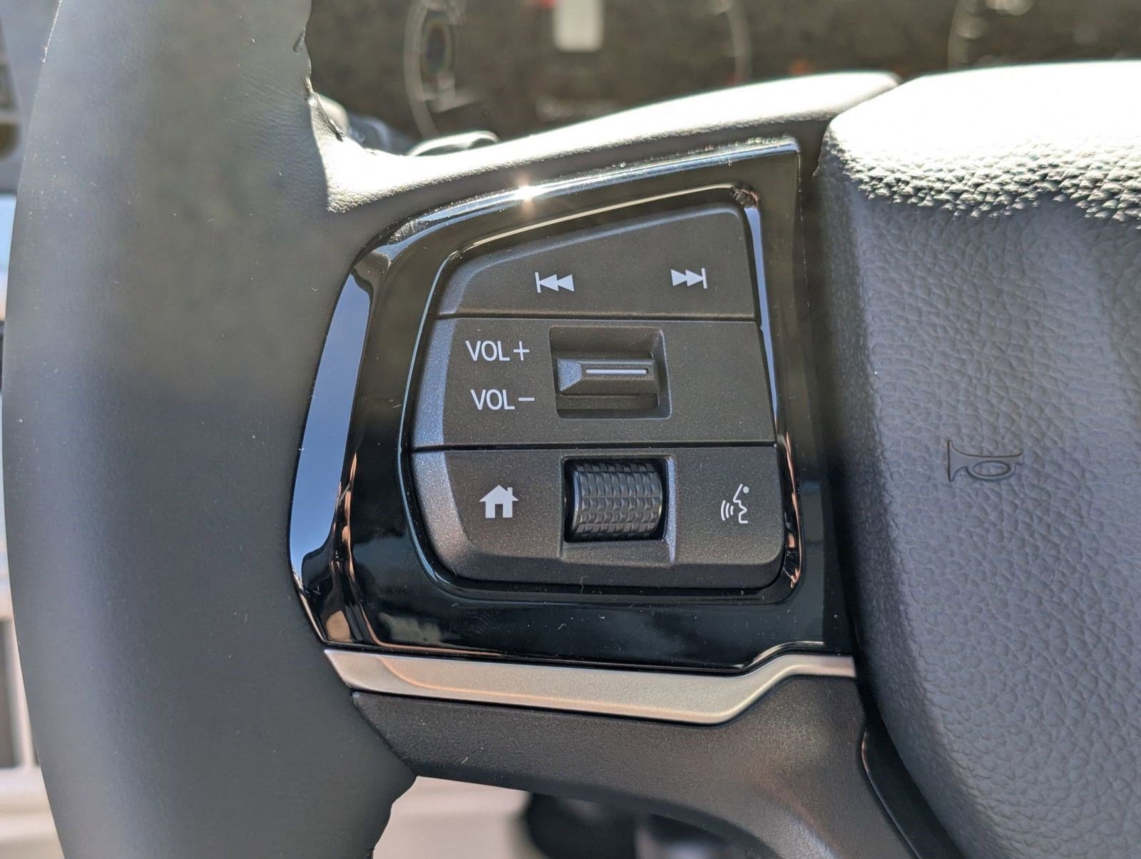 New 2026 Honda Odyssey Touring image 17