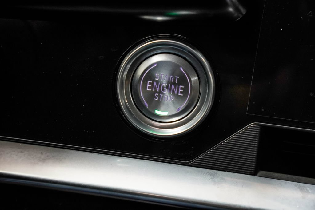 Used 2024 Chevrolet Corvette Z06 RWD image 31