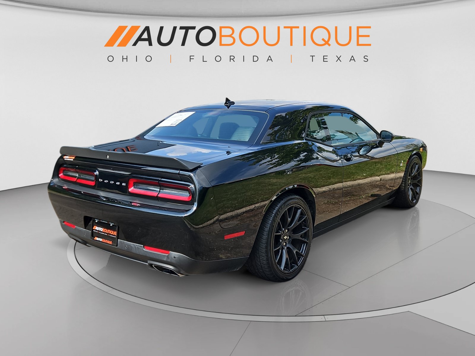 Used 2019 Dodge Challenger R/T Scat Pack w/ Dynamics Package RWD image 5