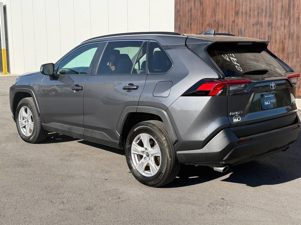 Used 2021 Toyota RAV4 XLE w/ Convenience Package image 37