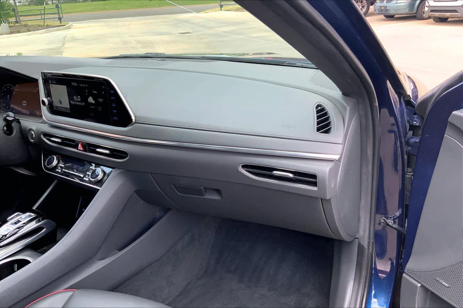 Used 2021 Hyundai Sonata SEL Plus w/ Tech Package image 19