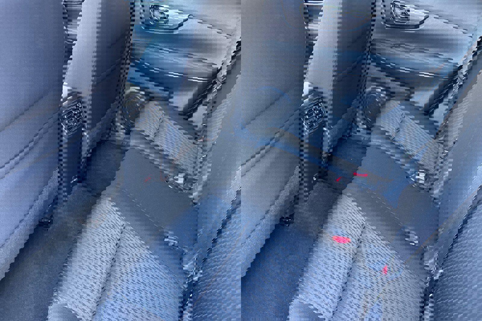 Used 2020 Nissan Rogue S image 13