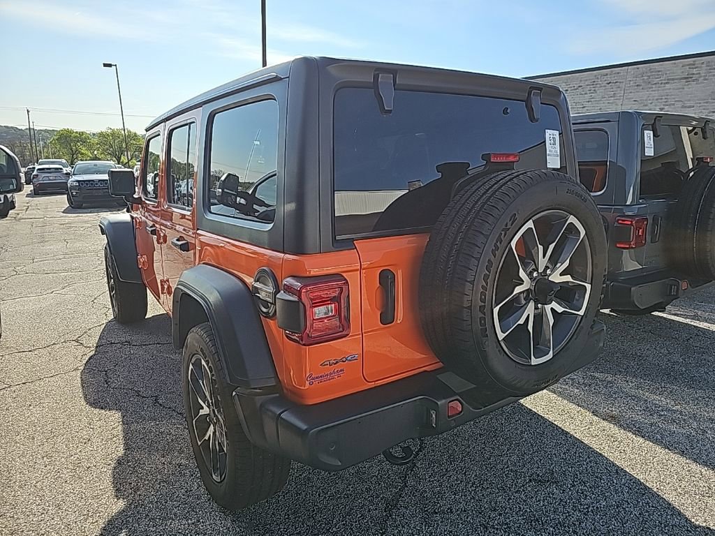 Used 2025 Jeep Wrangler Unlimited Sport S 4xe w/ Convenience Group AWD/4WD image 9