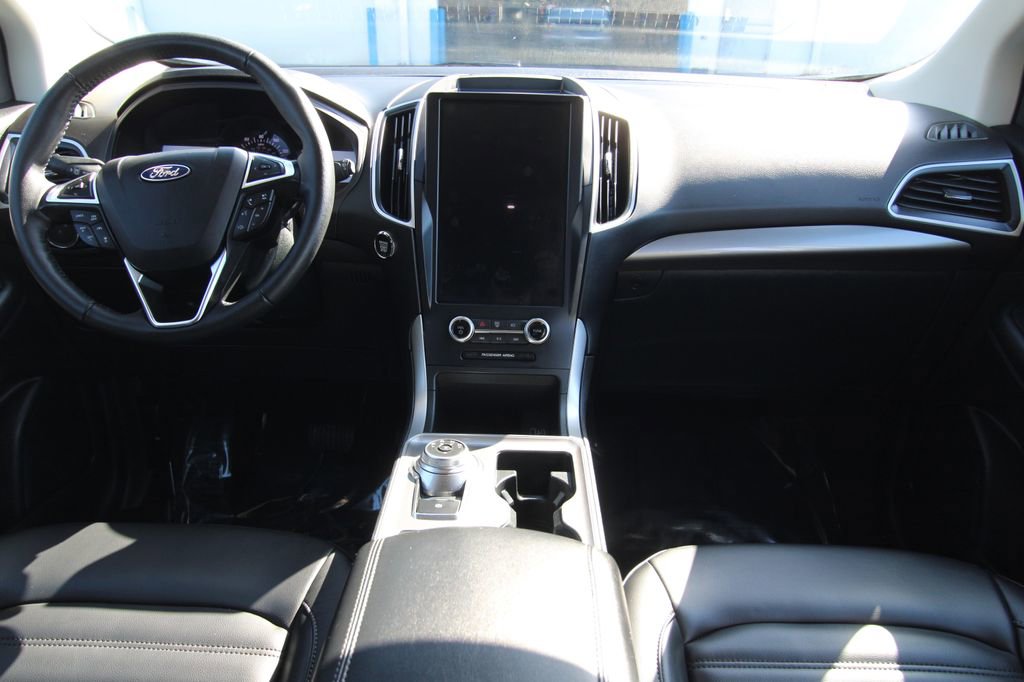 Used 2024 Ford Edge SEL image 36