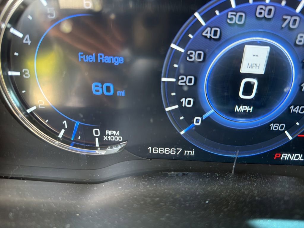 Used 2017 Cadillac Escalade ESV Luxury AWD/4WD image 13