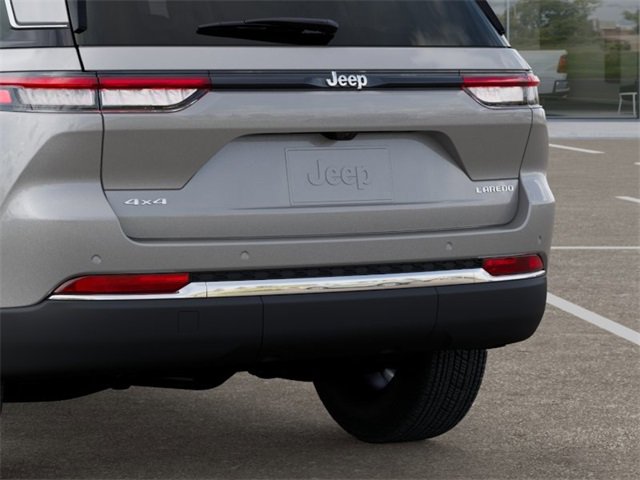 New 2025 Jeep Grand Cherokee Laredo X image 13
