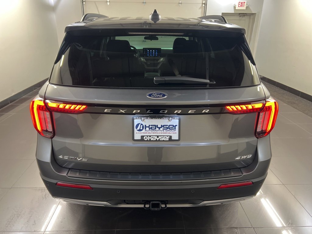 New 2026 Ford Explorer Active w/ Active Comfort Package image 5