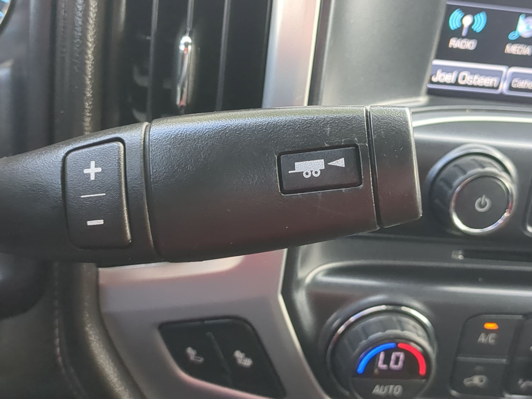 Used 2018 GMC Sierra 1500 SLT w/ SLT Preferred Package AWD/4WD image 24