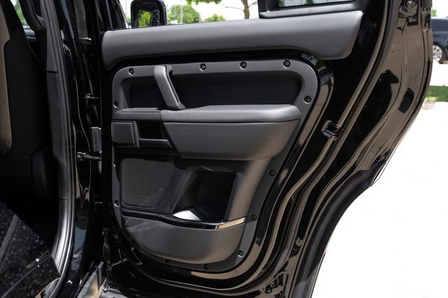 New 2026 Land Rover Defender 110 OCTA AWD/4WD image 60