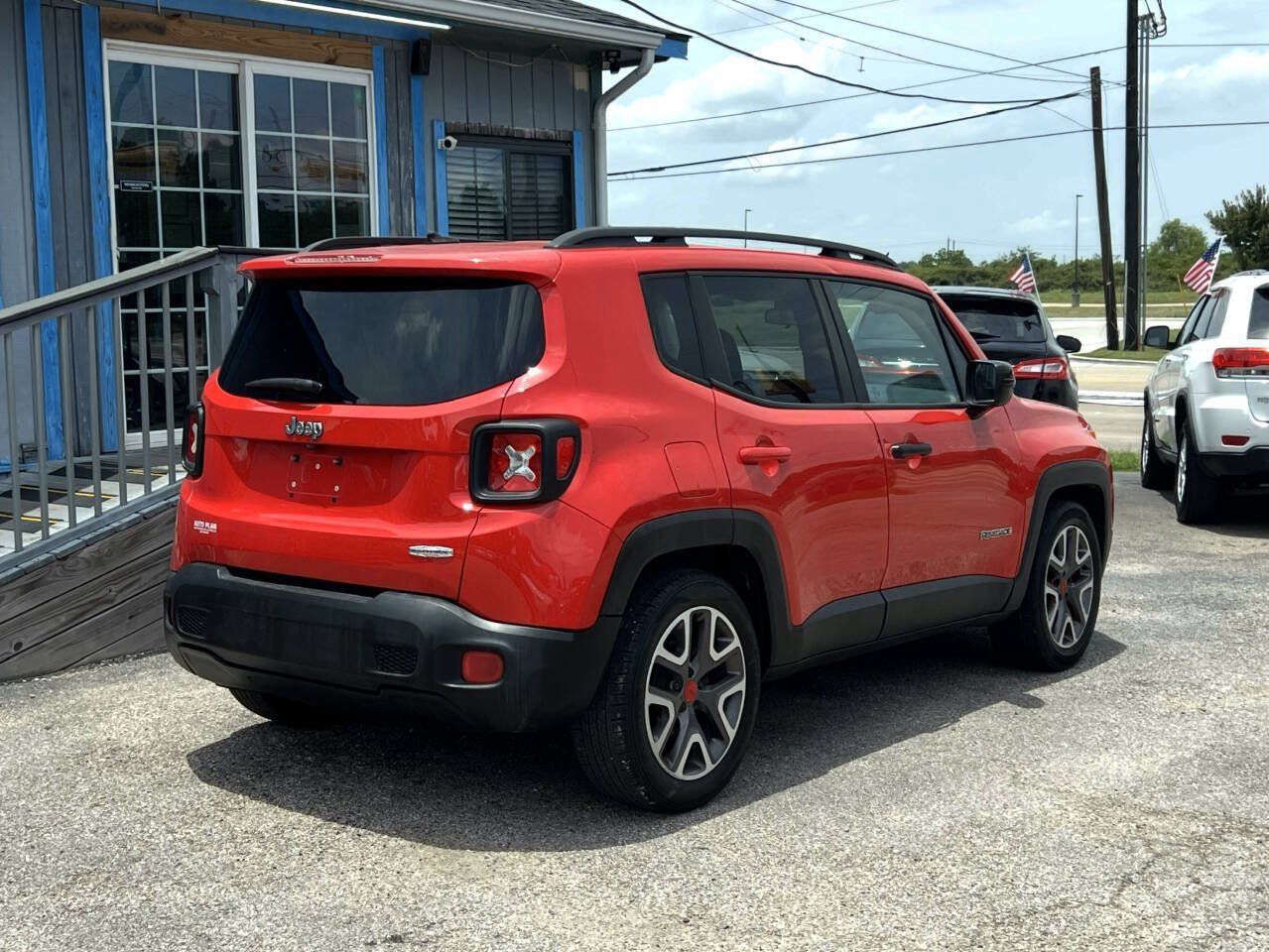 Used 2015 Jeep Renegade Latitude FWD image 6