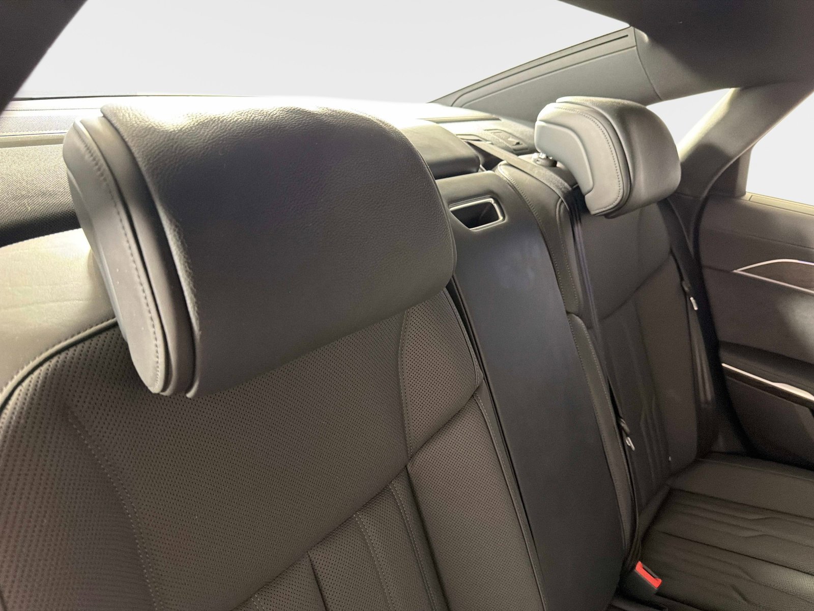 Used 2023 Audi A8 L 3.0T w/ Comfort Plus Package AWD/4WD image 28