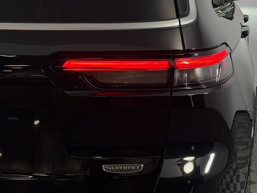 Certified 2023 Jeep Grand Cherokee L Summit AWD/4WD image 14