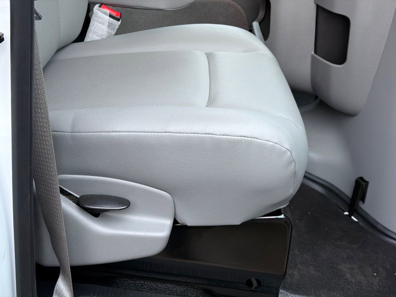 New 2026 Ford E-450 and Econoline 450 Super Duty w/ Power Equipment Group RWD image 14