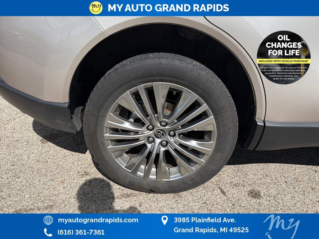 Used 2021 Toyota Venza Limited w/ Advanced Technology Package AWD/4WD image 33