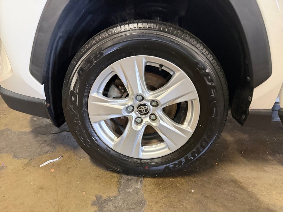 Used 2020 Toyota RAV4 XLE w/ All Weather Liner Package AWD/4WD image 31