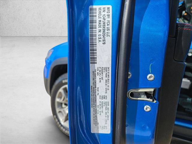 Used 2022 Jeep Cherokee Trailhawk image 23