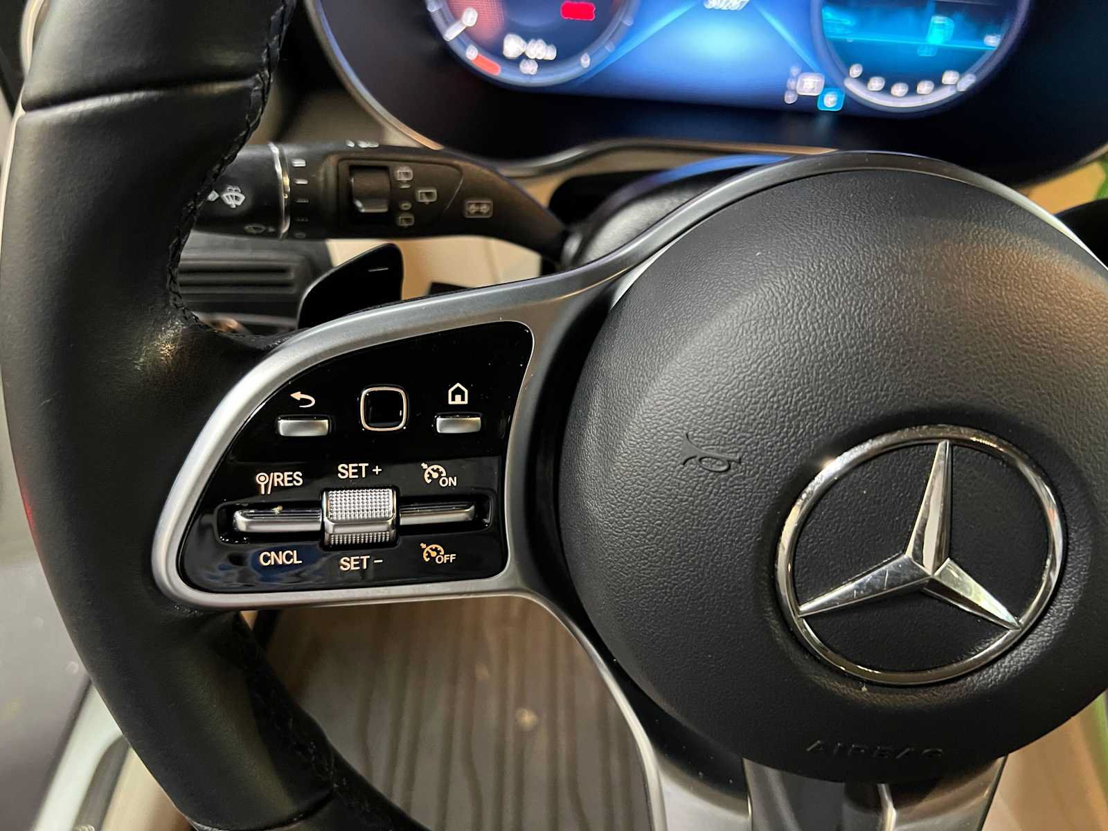 Used 2022 Mercedes-Benz GLC 300 4MATIC image 27