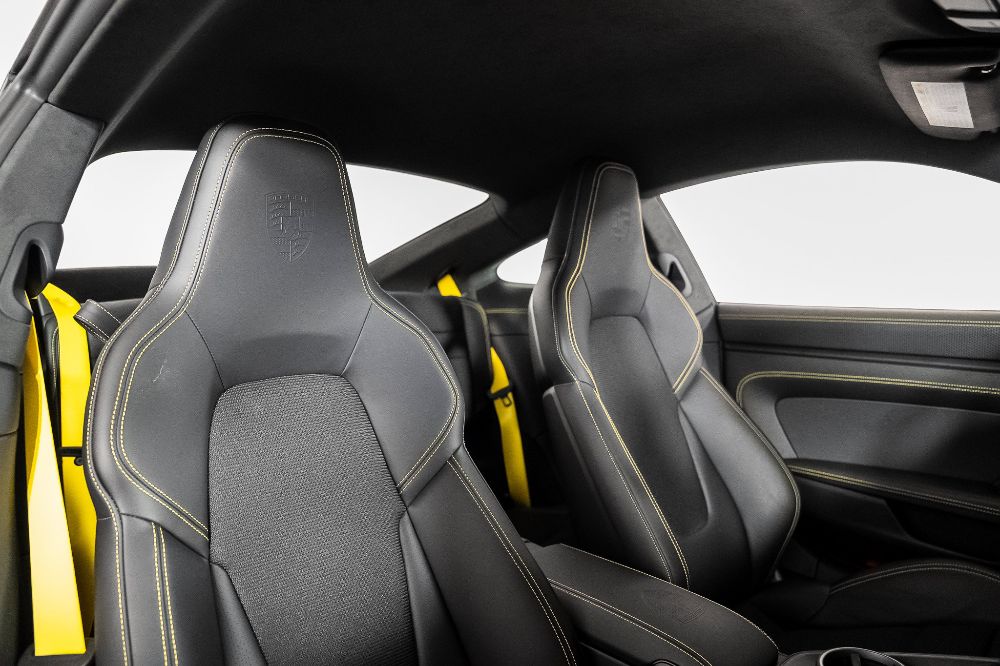 Used 2025 Porsche 911 GT3 RWD image 38