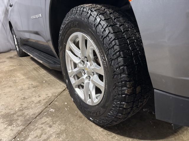 Used 2021 Chevrolet Suburban LT AWD/4WD image 12