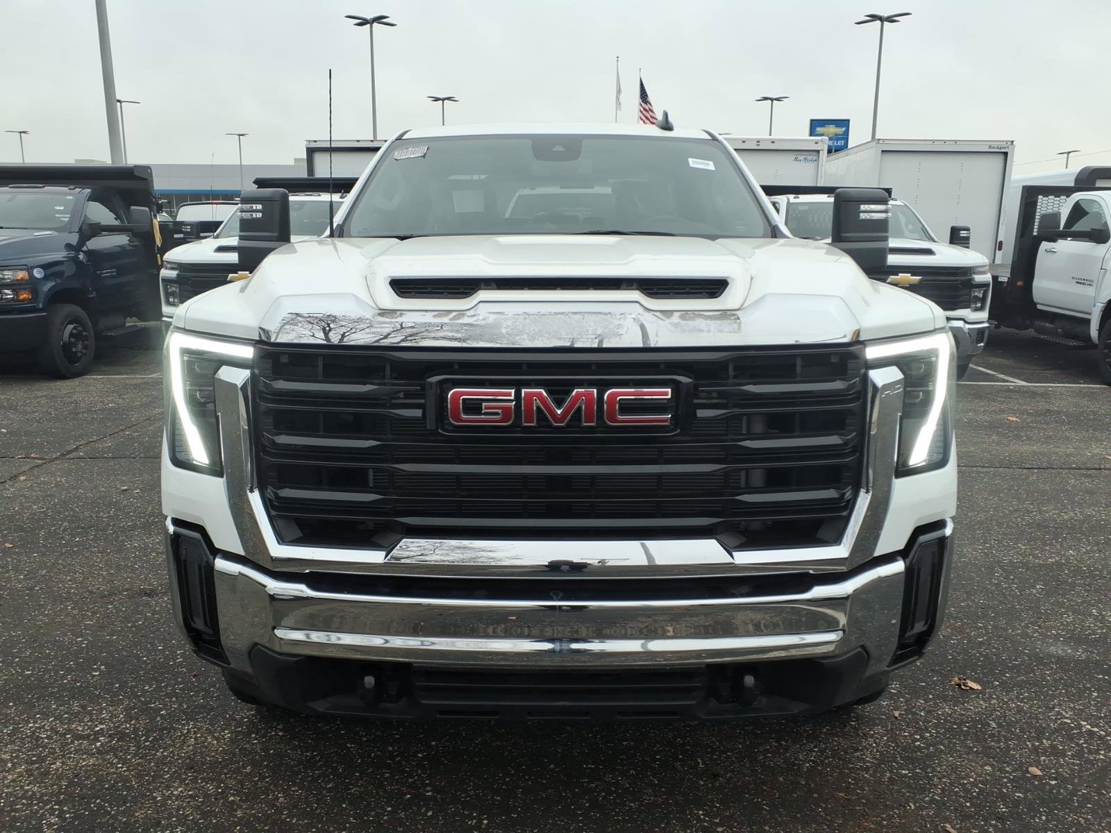 New 2025 GMC Sierra 3500 Pro w/ Convenience Package image 2