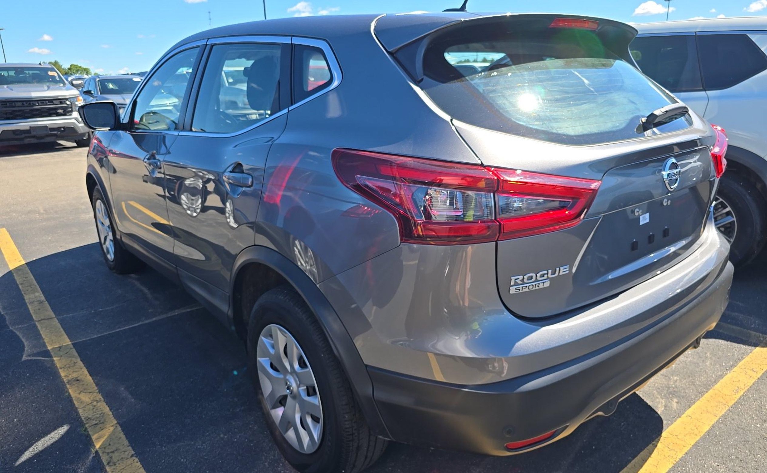 Used 2020 Nissan Rogue Sport S AWD/4WD image 4