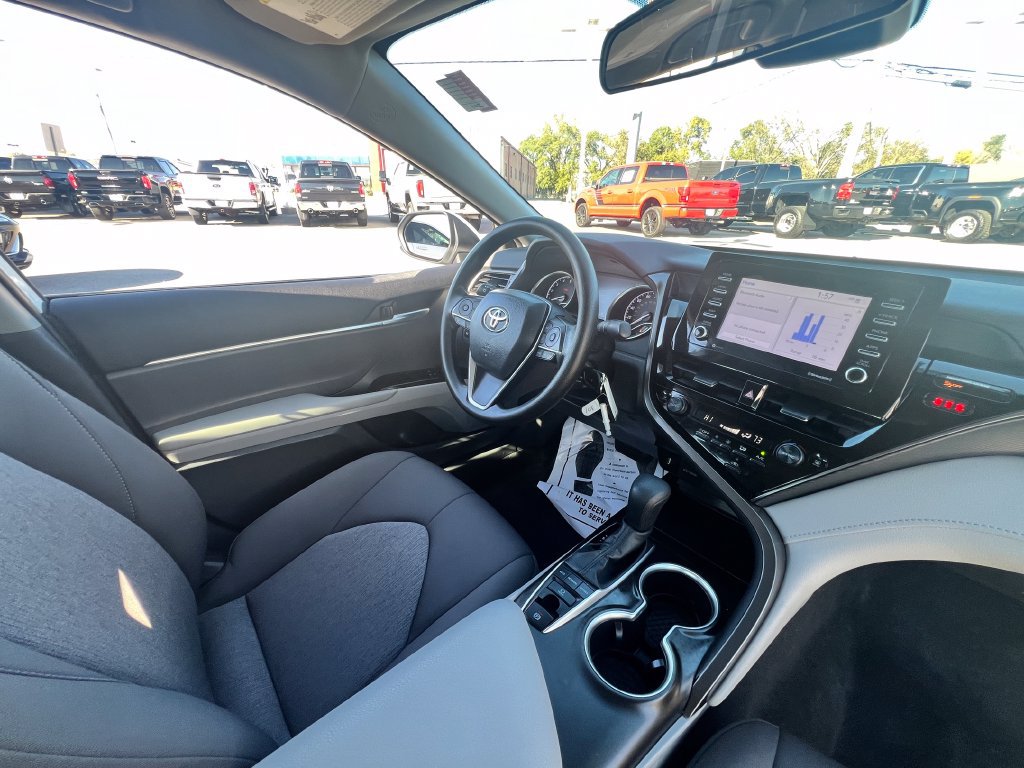 Used 2024 Toyota Camry LE AWD/4WD image 35