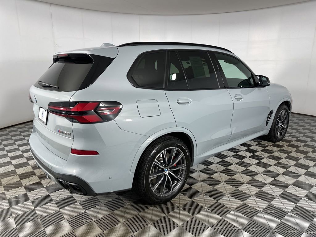 Used 2026 BMW X5 M60i w/ Climate Comfort Package image 28