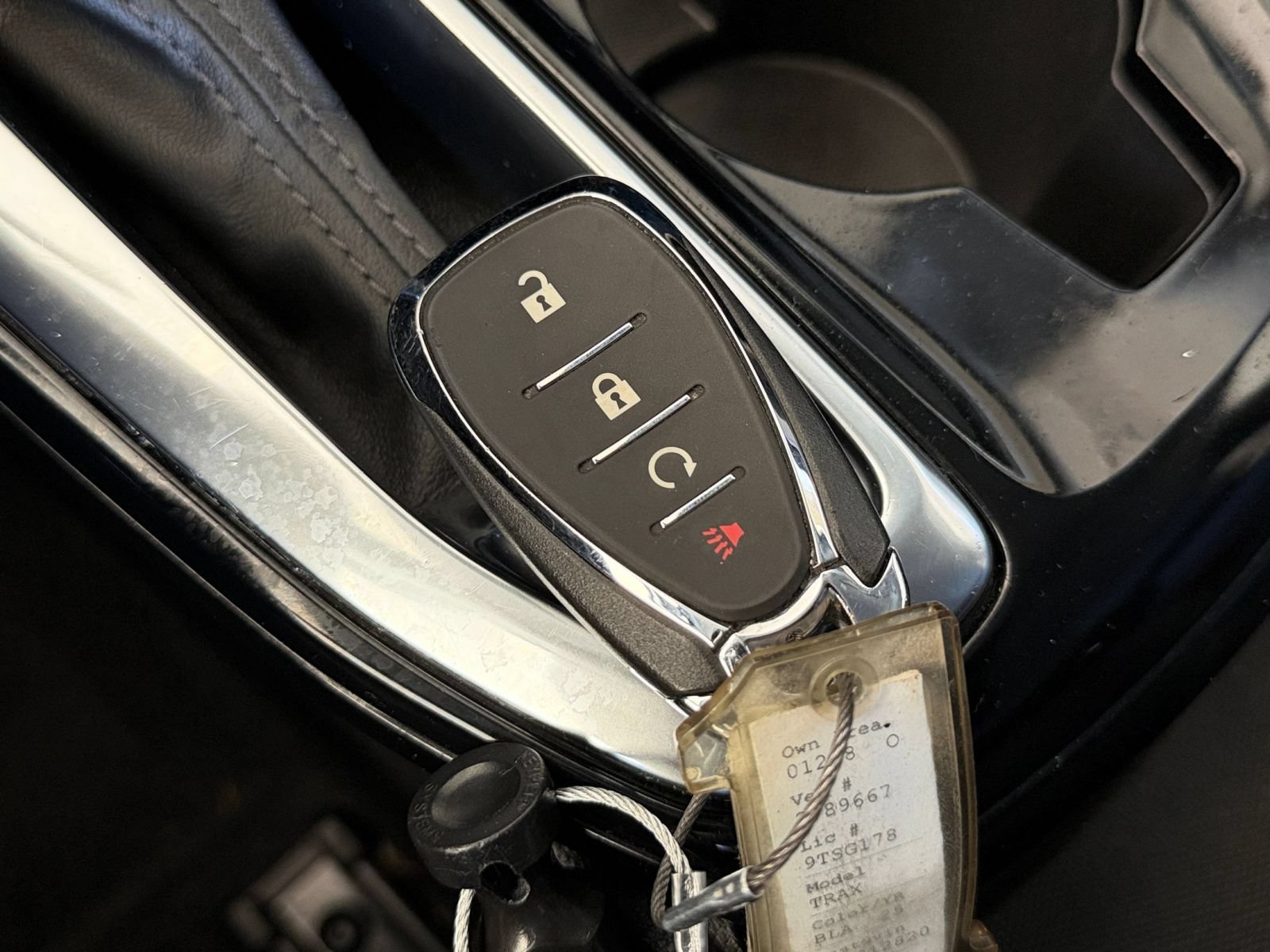 Used 2025 Chevrolet Trax LT FWD image 22
