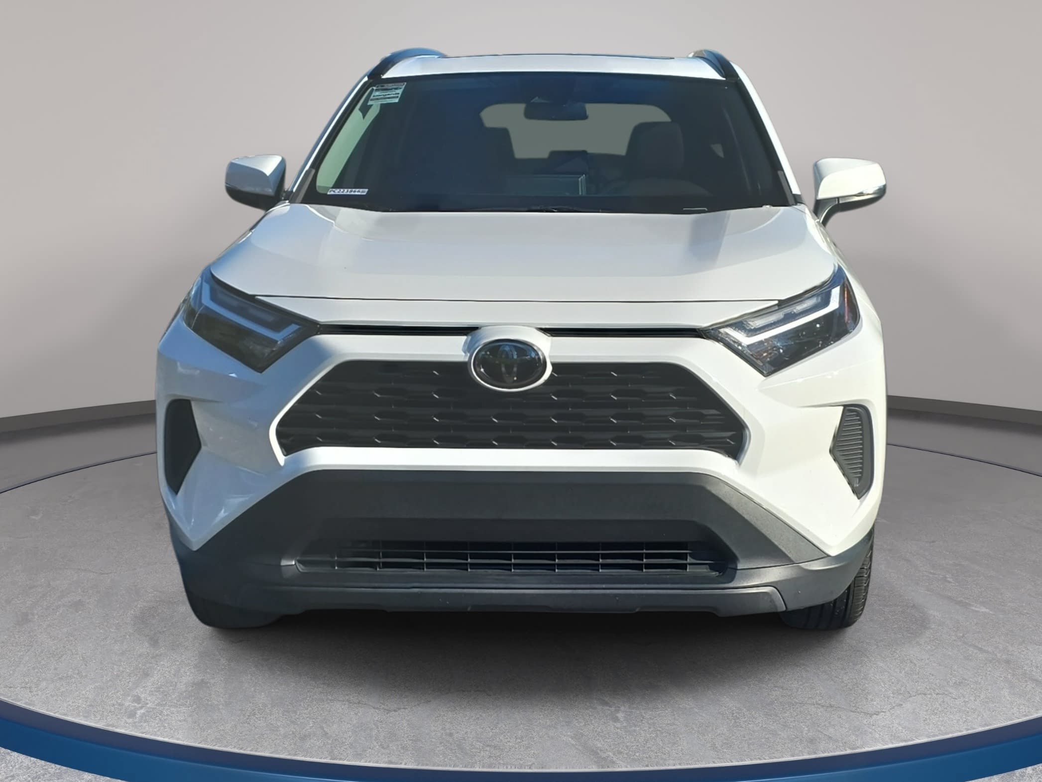 Used 2023 Toyota RAV4 XLE w/ Convenience Package FWD image 2