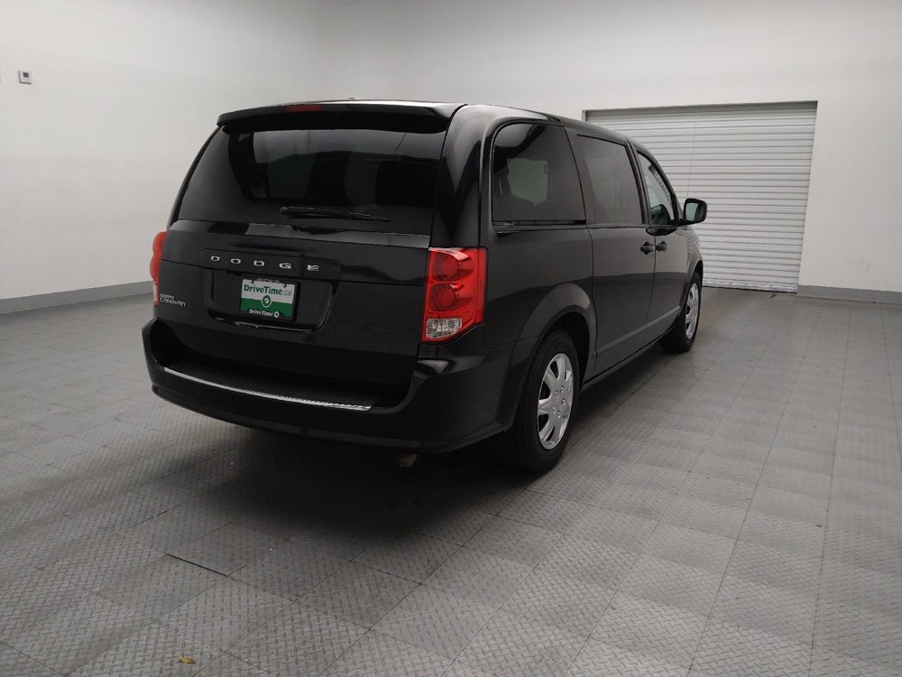 Used 2018 Dodge Grand Caravan SE w/ UConnect Hands-Free Group FWD image 9