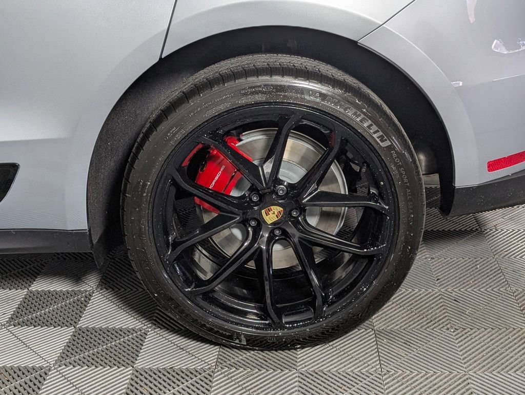 New 2026 Porsche Macan GTS image 12