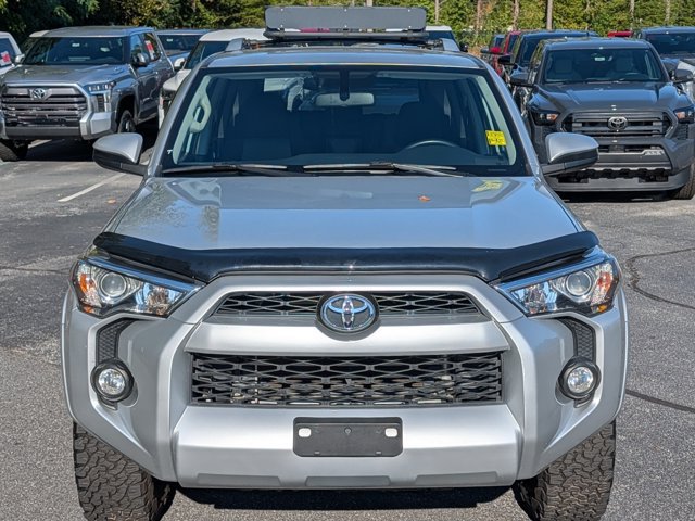Used 2016 Toyota 4Runner SR5 RWD image 2