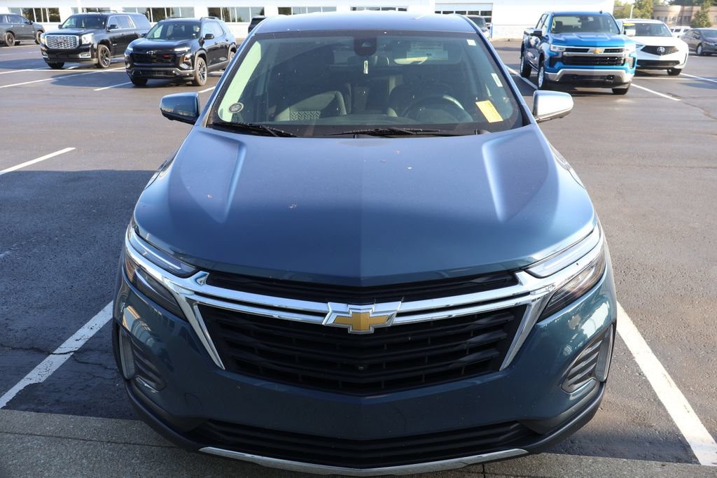 Used 2024 Chevrolet Equinox LT FWD image 2
