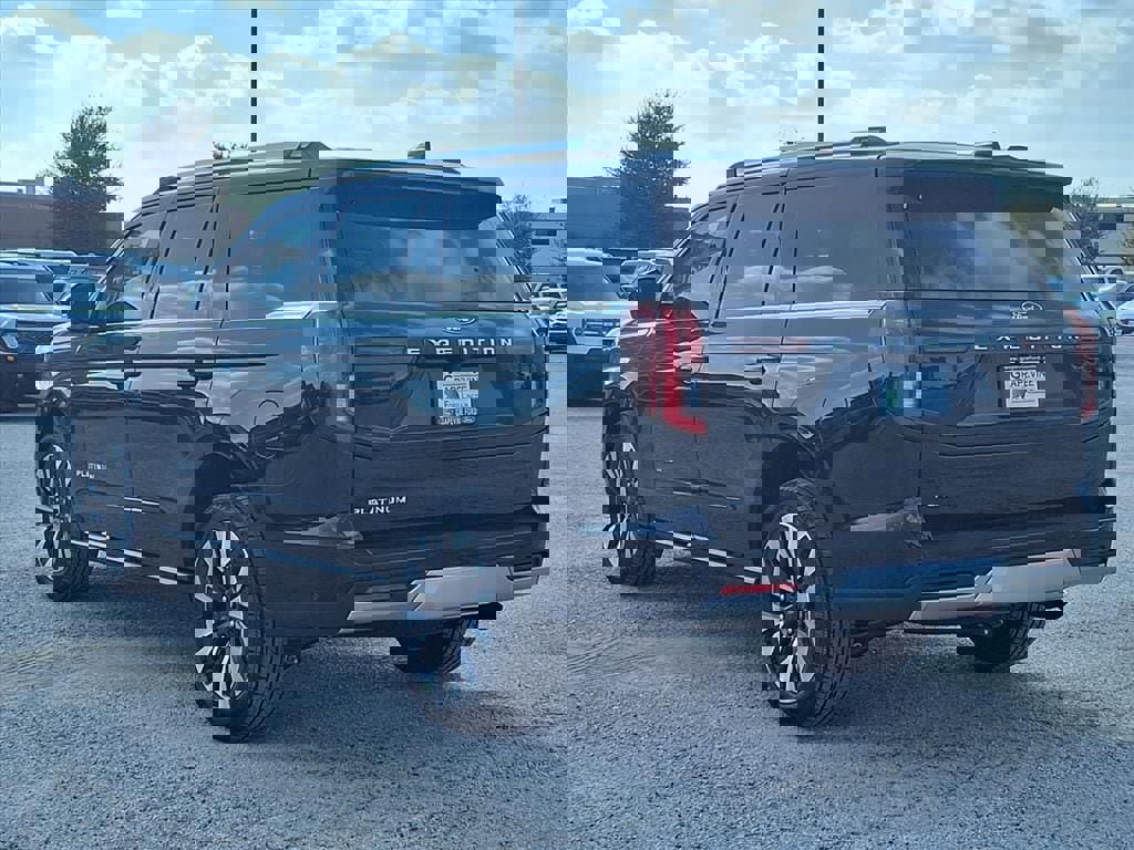 New 2025 Ford Expedition Platinum w/ Platinum Ultimate Package image 13