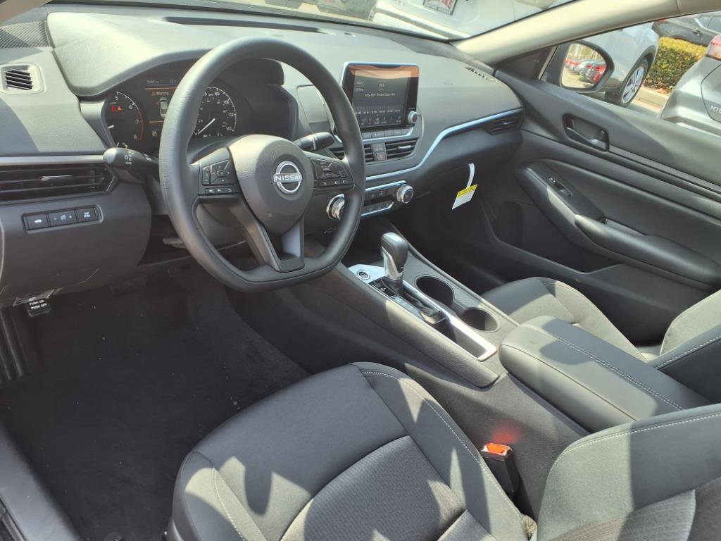 New 2025 Nissan Altima 2.5 S image 9