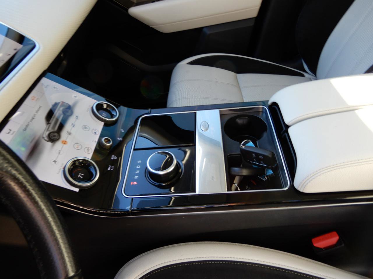Used 2019 Land Rover Range Rover Velar S AWD/4WD image 15