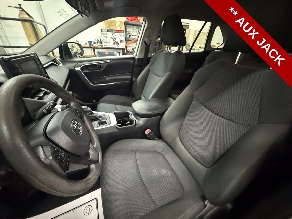 Used 2022 Toyota RAV4 LE AWD/4WD image 15